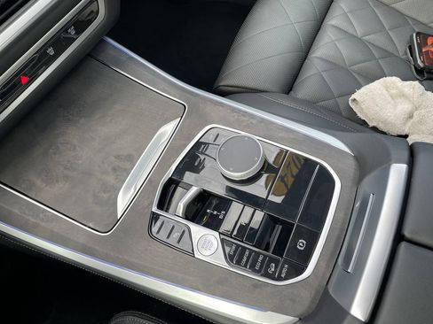 Used 2024 BMW X5 xDrive40i w/ Premium Package image 12