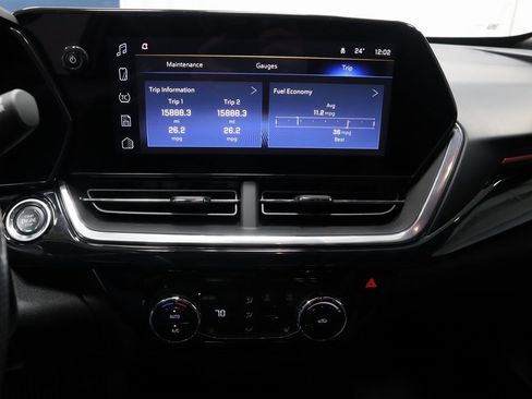 Used 2024 Chevrolet Trax RS w/ Driver Confidence Package image 31