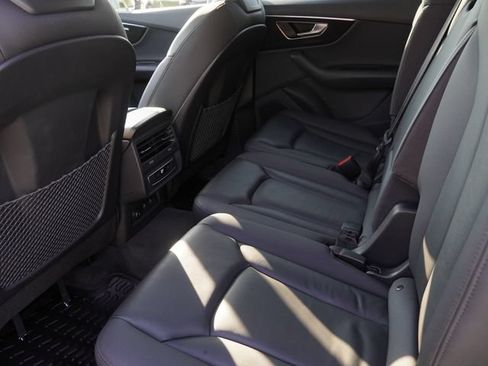 Used 2022 Audi Q7 3.0T Premium Plus w/ Premium Plus Package AWD/4WD image 13