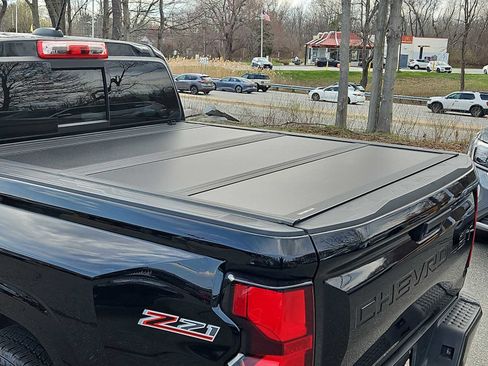 Used 2024 Chevrolet Colorado Z71 w/ LPO, Dark Essentials Package AWD/4WD image 22