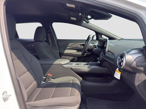 Used 2025 Chevrolet Equinox EV LT FWD image 17