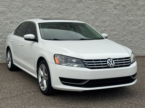 Used 2015 Volkswagen Passat TDI SE image 3