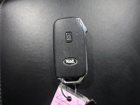 Used 2021 Kia Telluride S AWD/4WD image 25
