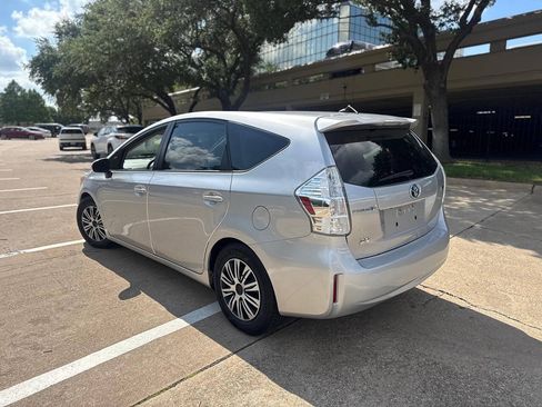 Used 2013 Toyota Prius V Two FWD image 6