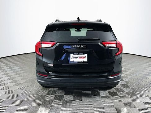 Used 2023 GMC Terrain SLE w/ Driver Convenience Package image 8