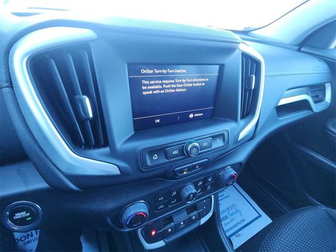 Used 2024 GMC Terrain SLE w/ Driver Convenience Package image 18