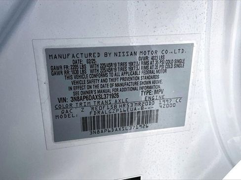 Certified 2025 Nissan Kicks SR image 18