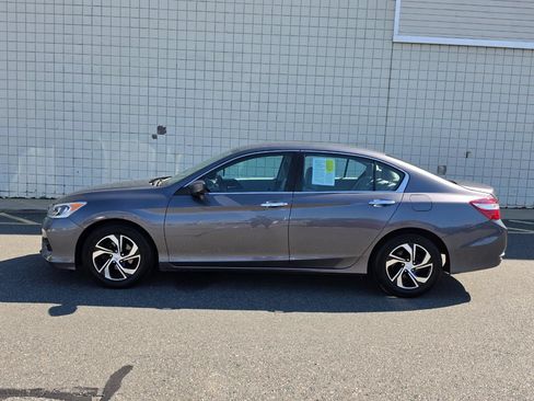 Used 2017 Honda Accord LX image 4