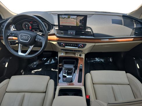Used 2021 Audi Q5 2.0T Premium Plus w/ Premium Plus Package AWD/4WD image 9