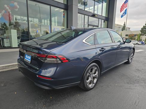Used 2023 Honda Accord EX image 7