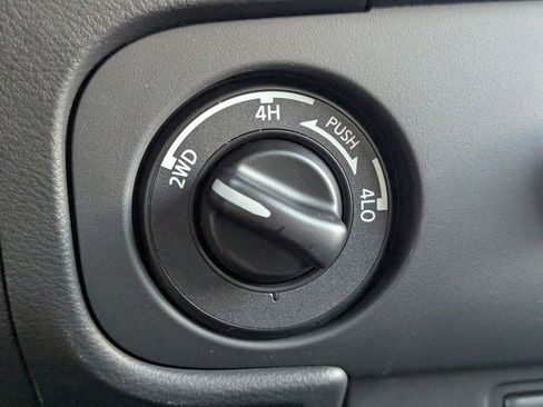 New 2026 Nissan Frontier SV w/ Tow Package image 19