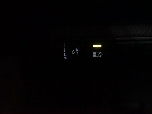 Certified 2025 Toyota Corolla LE FWD image 22