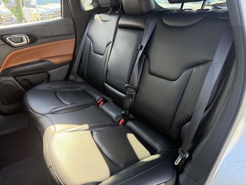 Certified 2025 Jeep Compass Limited AWD/4WD image 13