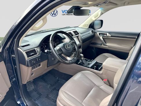 Used 2020 Lexus GX 460 Premium w/ Premium Package AWD/4WD image 10