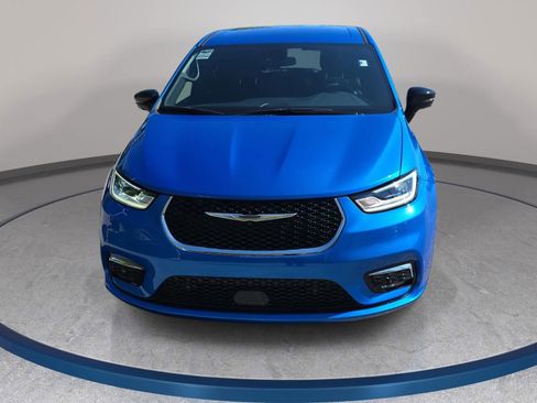 New 2026 Chrysler Pacifica Select FWD image 2