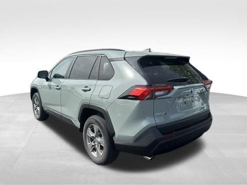 Used 2022 Toyota RAV4 XLE w/ Convenience Package image 5