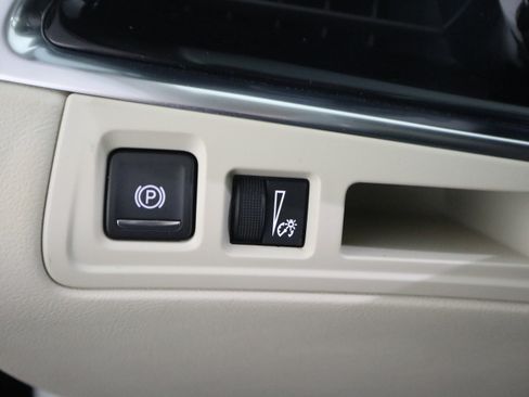 Used 2024 Cadillac XT6 Premium Luxury FWD image 31