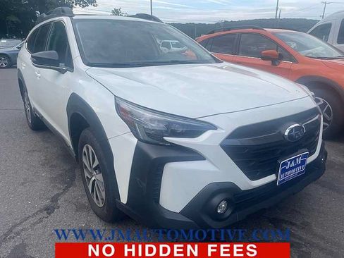 Used 2024 Subaru Outback Premium AWD/4WD image 5