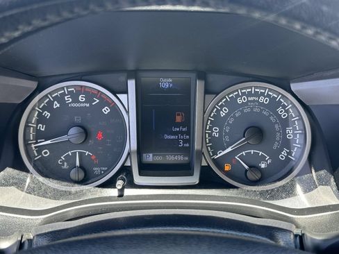 Used 2021 Toyota Tacoma SR5 RWD image 30