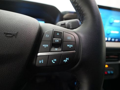 Used 2025 Ford Maverick Lariat AWD/4WD image 18