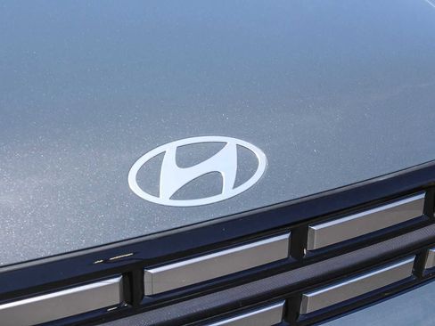 Used 2025 Hyundai Santa Fe SEL FWD image 14