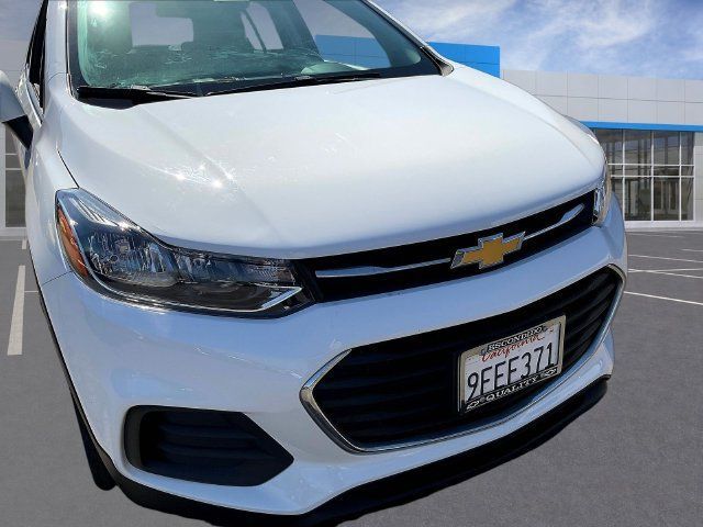 Certified 2022 Chevrolet Trax LS w/ Tint and Cruise Package FWD image 35