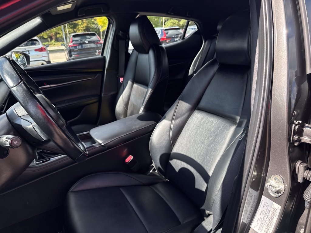 Used 2022 MAZDA MAZDA3 s FWD image 15