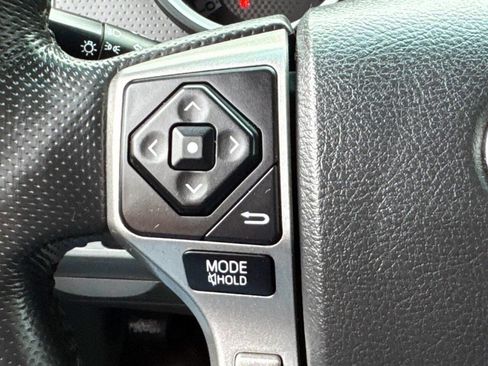 Used 2015 Toyota Tacoma 4x4 Double Cab w/ TRD Off-Road Package image 14