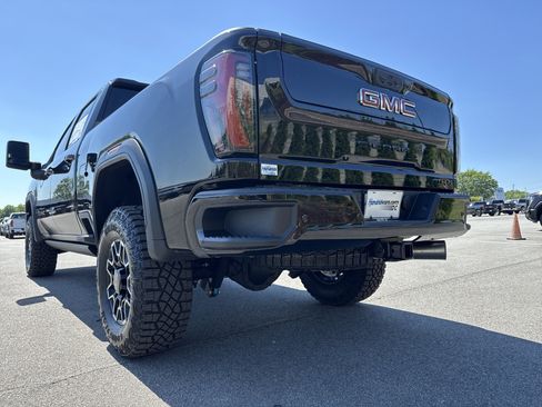 New 2026 GMC Sierra 2500 AT4X AWD/4WD image 8