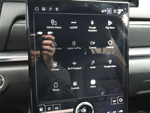 Used 2026 GMC Terrain Elevation w/ Elevation Premium Package image 13