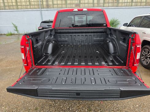 Used 2018 Ford F150 XLT w/ Equipment Group 302A Luxury AWD/4WD image 8
