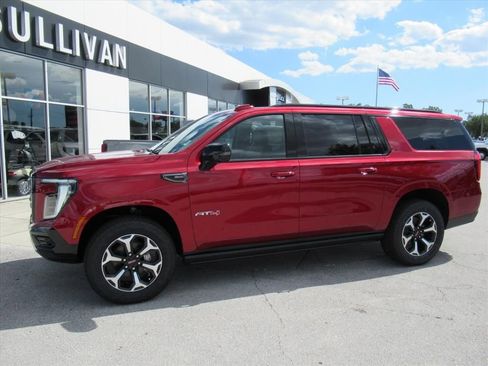 New 2026 GMC Yukon XL AT4 AWD/4WD image 4