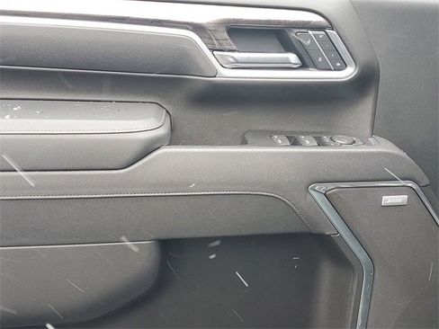 Certified 2025 Chevrolet Silverado 2500 LTZ w/ LTZ Plus Package image 15