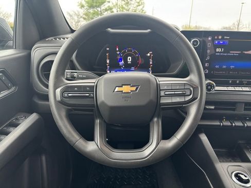 Used 2023 Chevrolet Colorado W/T w/ Technology Package image 23