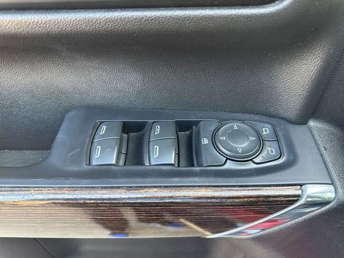 Used 2021 GMC Sierra 1500 SLE image 16