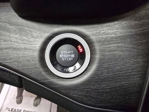 Used 2023 Jeep Grand Cherokee Limited AWD/4WD image 23