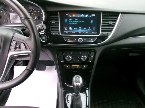 Used 2018 Buick Encore Preferred image 16