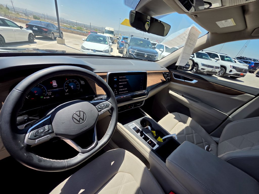 Certified 2025 Volkswagen Atlas SE AWD/4WD image 11