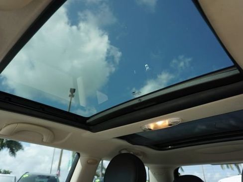Used 2011 MINI Cooper Hardtop FWD image 8