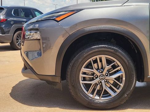 Used 2023 Nissan Rogue S AWD/4WD image 8