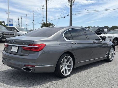 Used 2018 BMW 740i RWD image 7