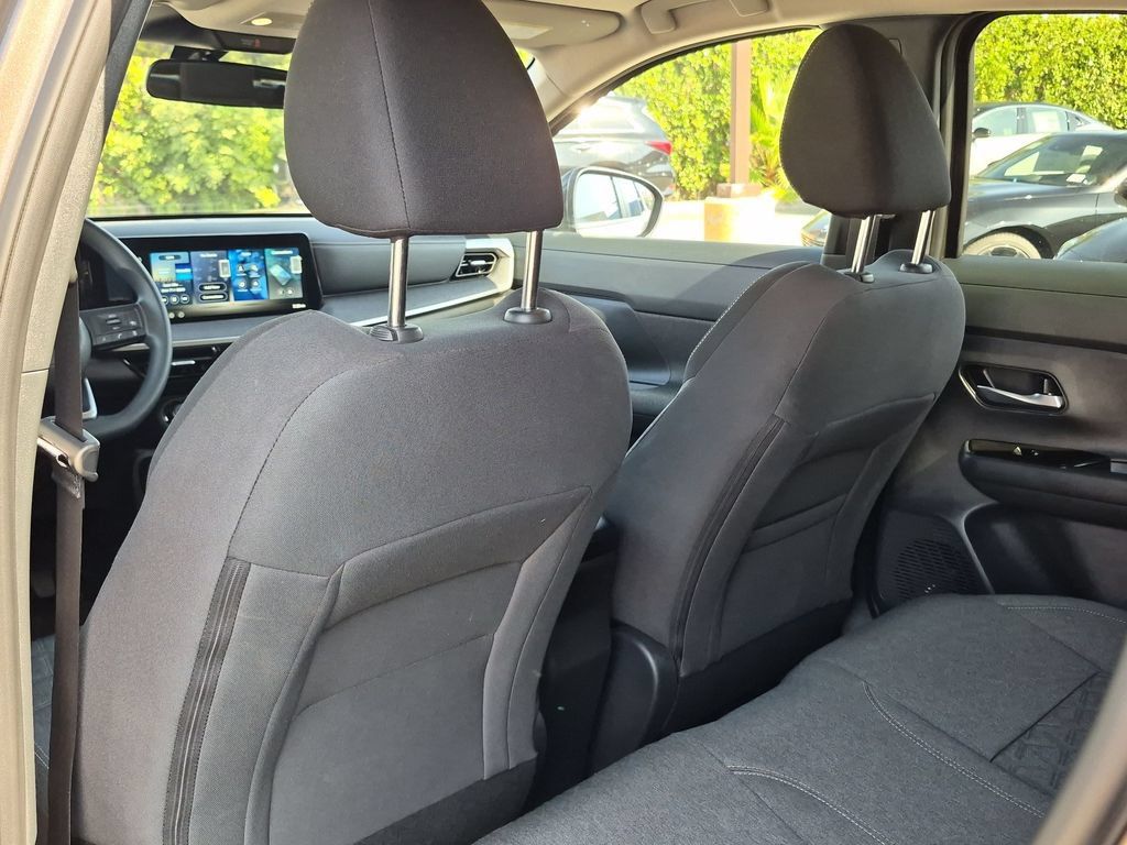 Certified 2026 Nissan Kicks SV FWD image 24