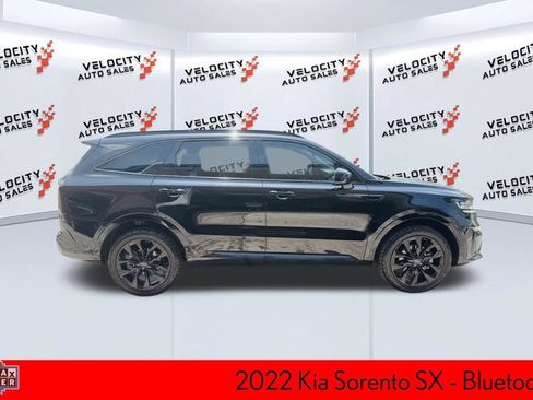 Used 2022 Kia Sorento SX AWD/4WD image 2