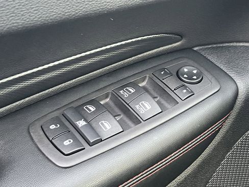 Used 2025 Dodge Durango GT image 24