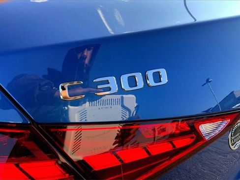 Used 2025 Mercedes-Benz C 300 4MATIC Sedan image 8