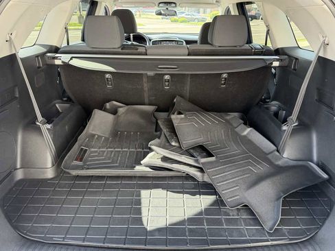 Used 2019 Kia Sorento AWD image 15