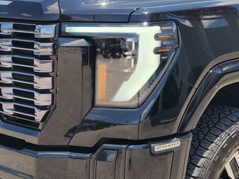 Used 2025 GMC Sierra 2500 Denali Ultimate w/ Max Trailering Package AWD/4WD image 7