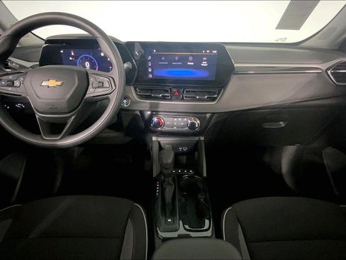 Used 2025 Chevrolet TrailBlazer LT AWD/4WD image 15