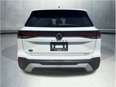New 2026 Volkswagen Tiguan SE
