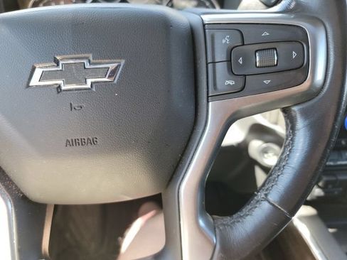 Used 2021 Chevrolet Silverado 1500 LT Trail Boss w/ Convenience Package II AWD/4WD image 17